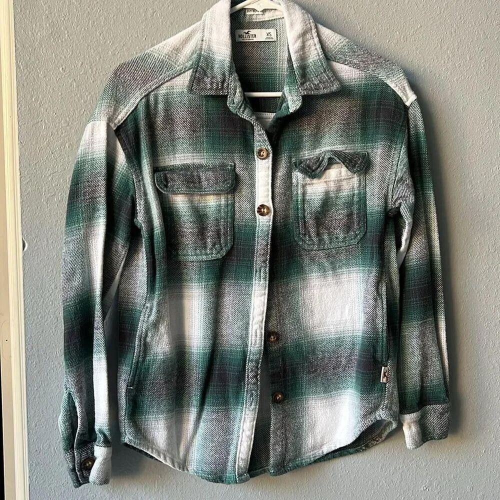 Hollister-co Women's Green and Cream Shirt